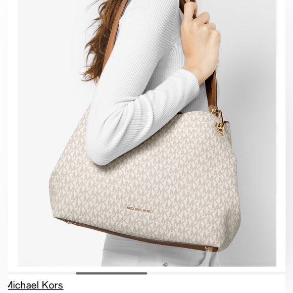 MK Purse - Picture 2 of 14